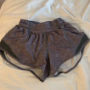 Lululemon Hotty Hot Shorts 2.5”